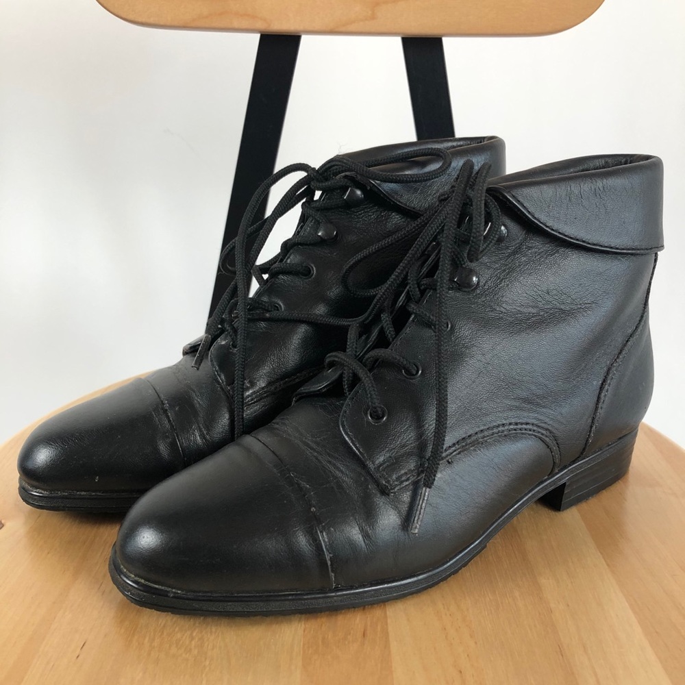 Vintage Main Woods Black Leather Ankle Boots, Granny Boots, Narrow